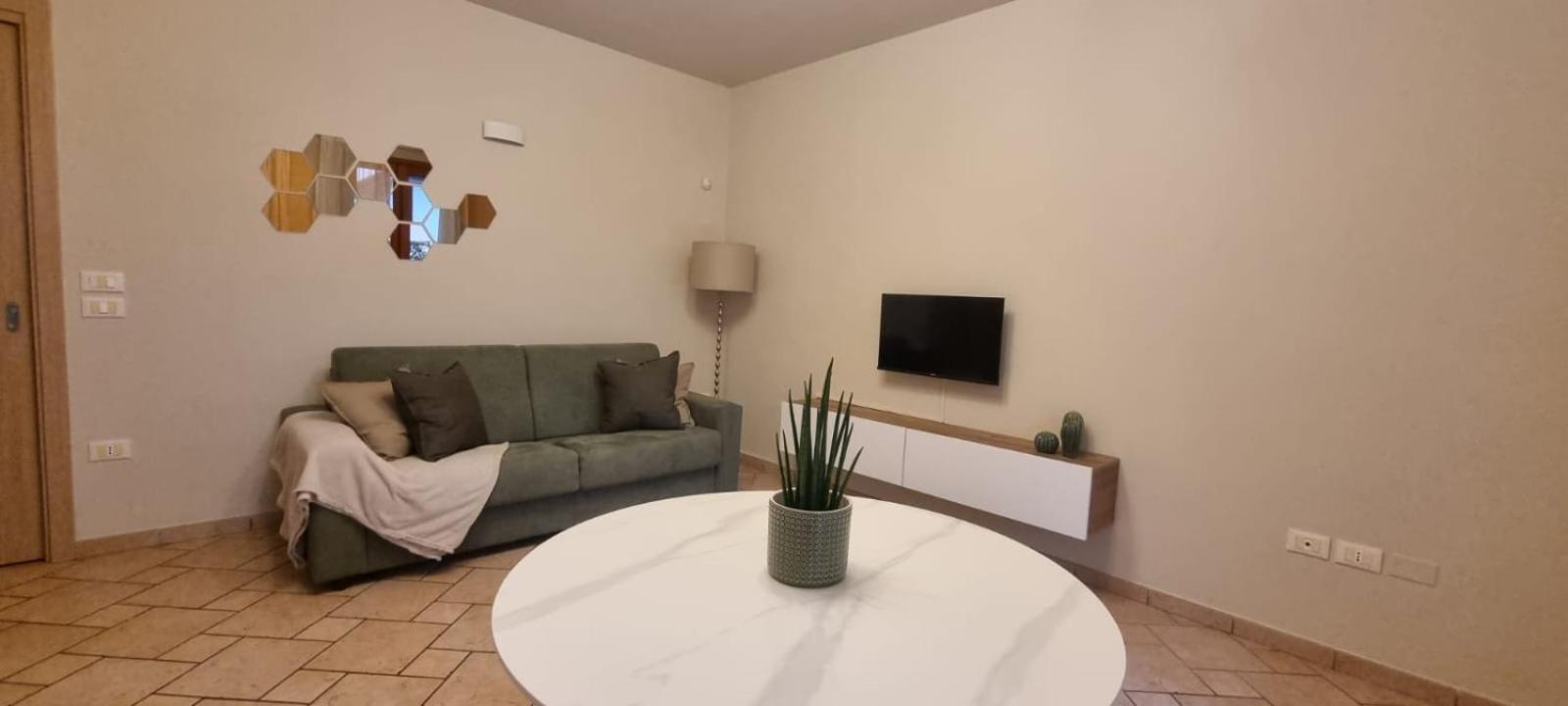 Hoya Apartment Сирмионе Экстерьер фото